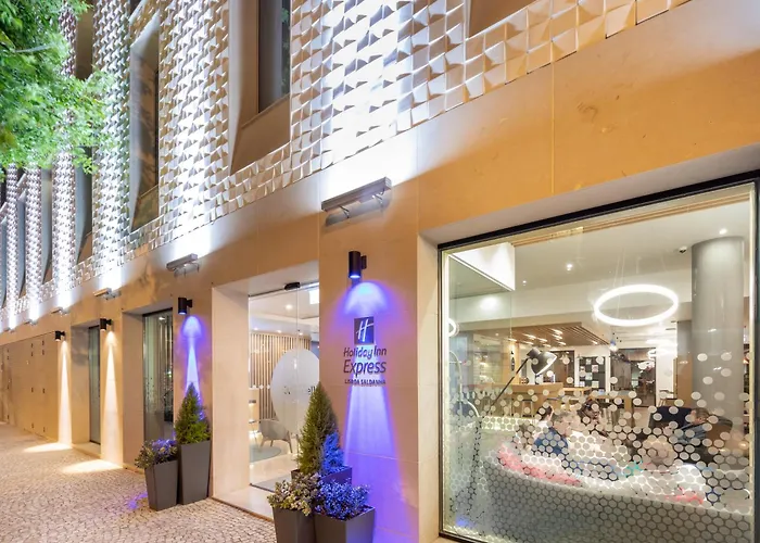Отель Express - - Plaza Saldanha By Ihg 3*